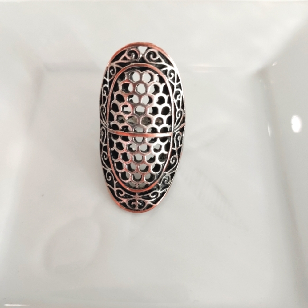 Silver Eyelet Oval Ring